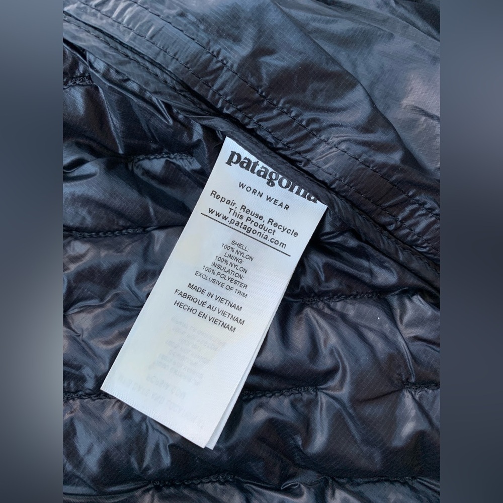 Patagonia Women’s Size Small Black Nano Puff Lightweight Insulated Jacket - Picture 11 of 13